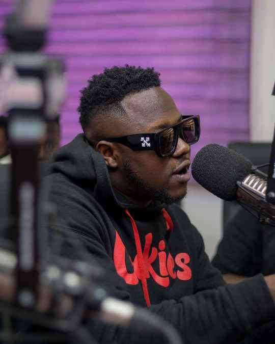 [Lyrics] Medikal – Abena Korkor