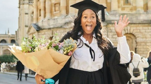 DJ Cuppy Gifts £100,000 To African Students At Oxford University