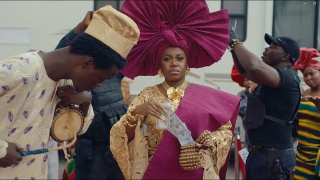 Niniola – All Eyes on Me (Video)