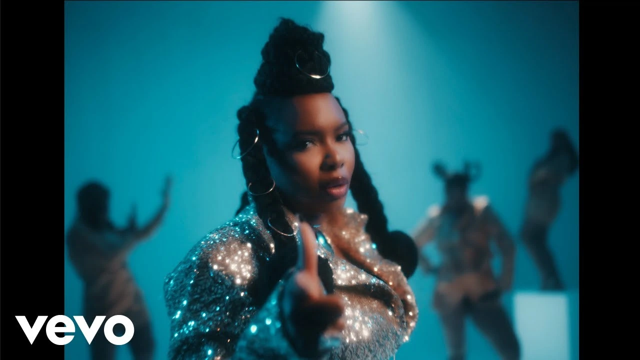 Yemi Alade – Amazing Grace (Video)